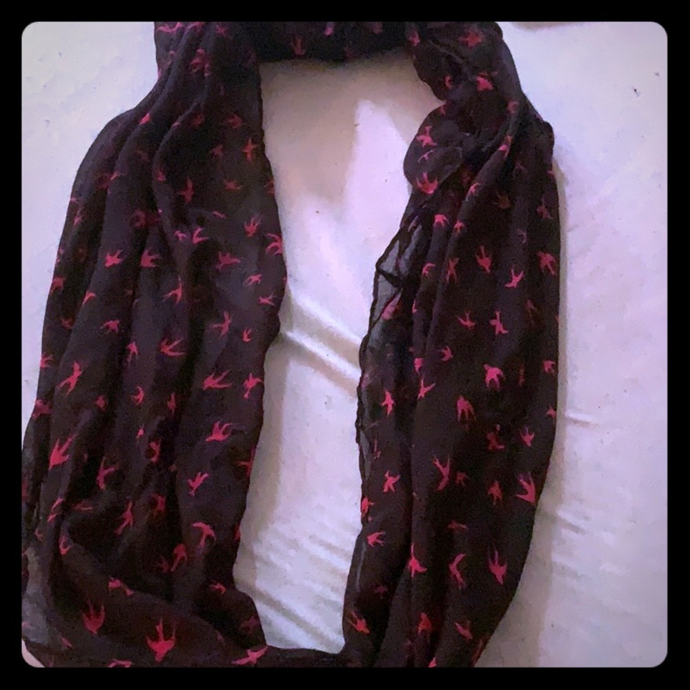 Swallow infinity scarf